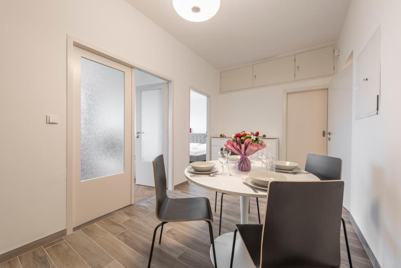 Merkur Apartments Прага Экстерьер фото